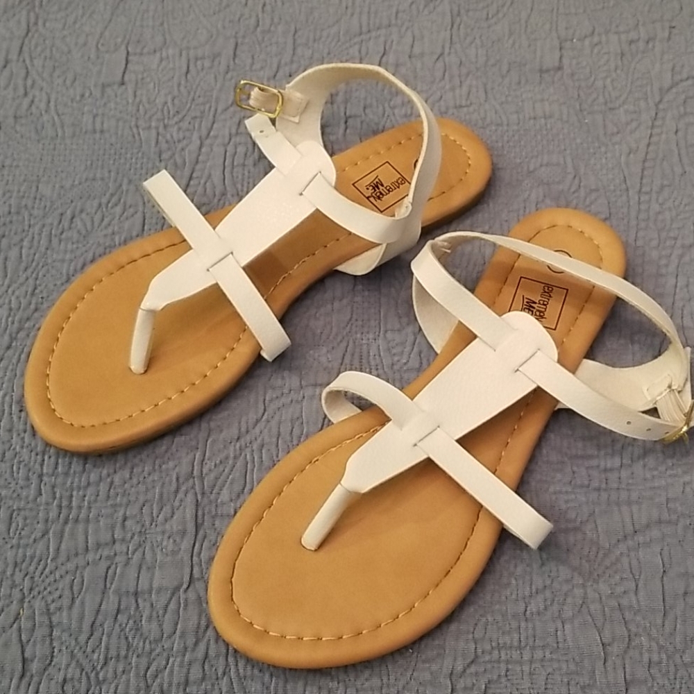Girls Size 2 White Extremely Me Sandles